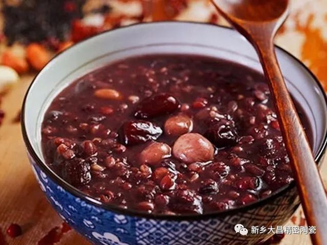 過(guò)了臘八就是年，辭舊迎新盼團(tuán)圓！